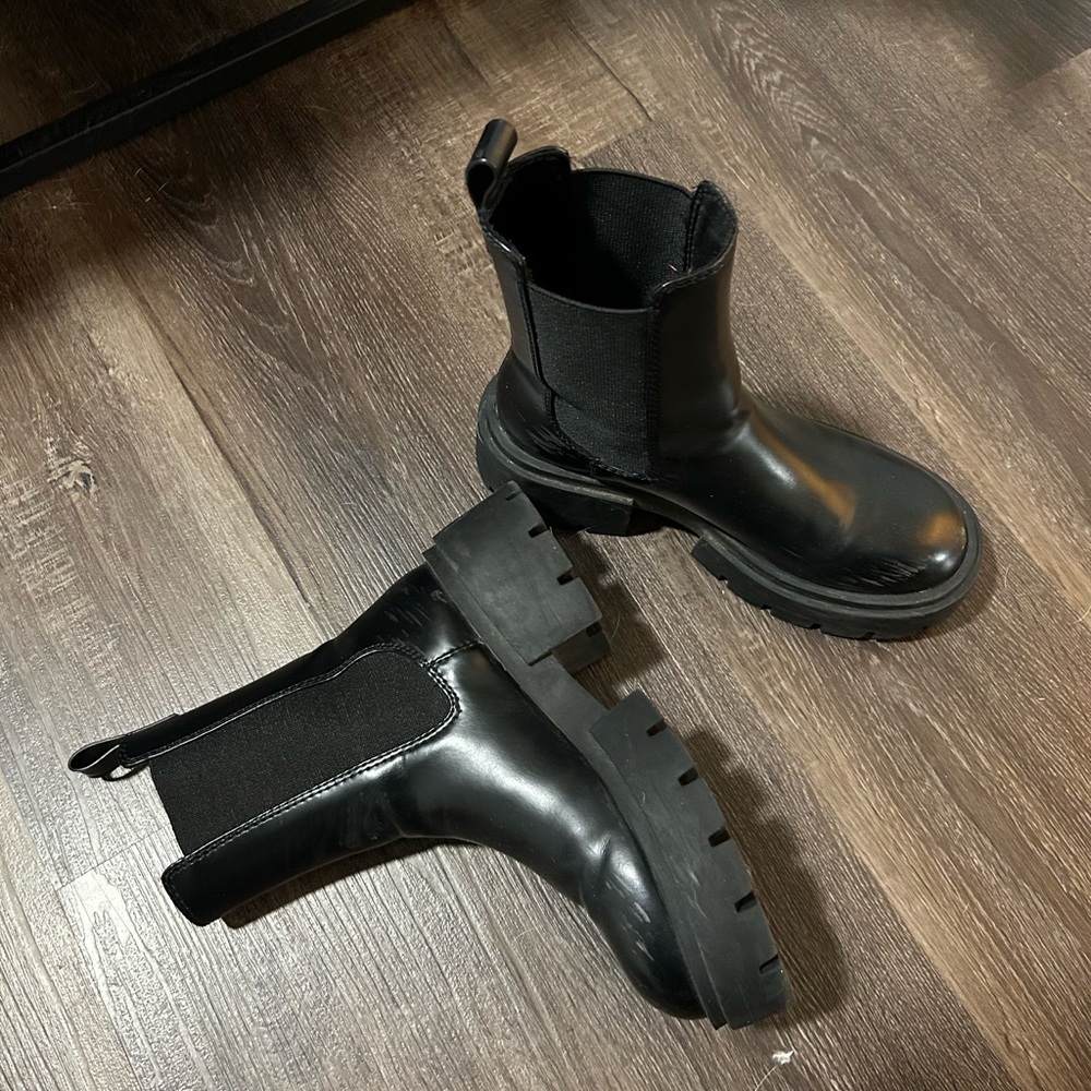 Black Chelsea Boots